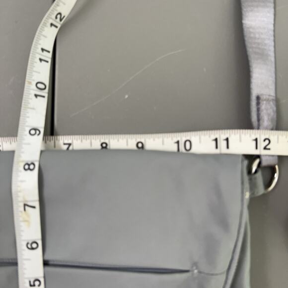 Lululemon All Night Festival Bag 5L Grey/Silver Crossbody Pockets Zippers - Picture 9 of 12